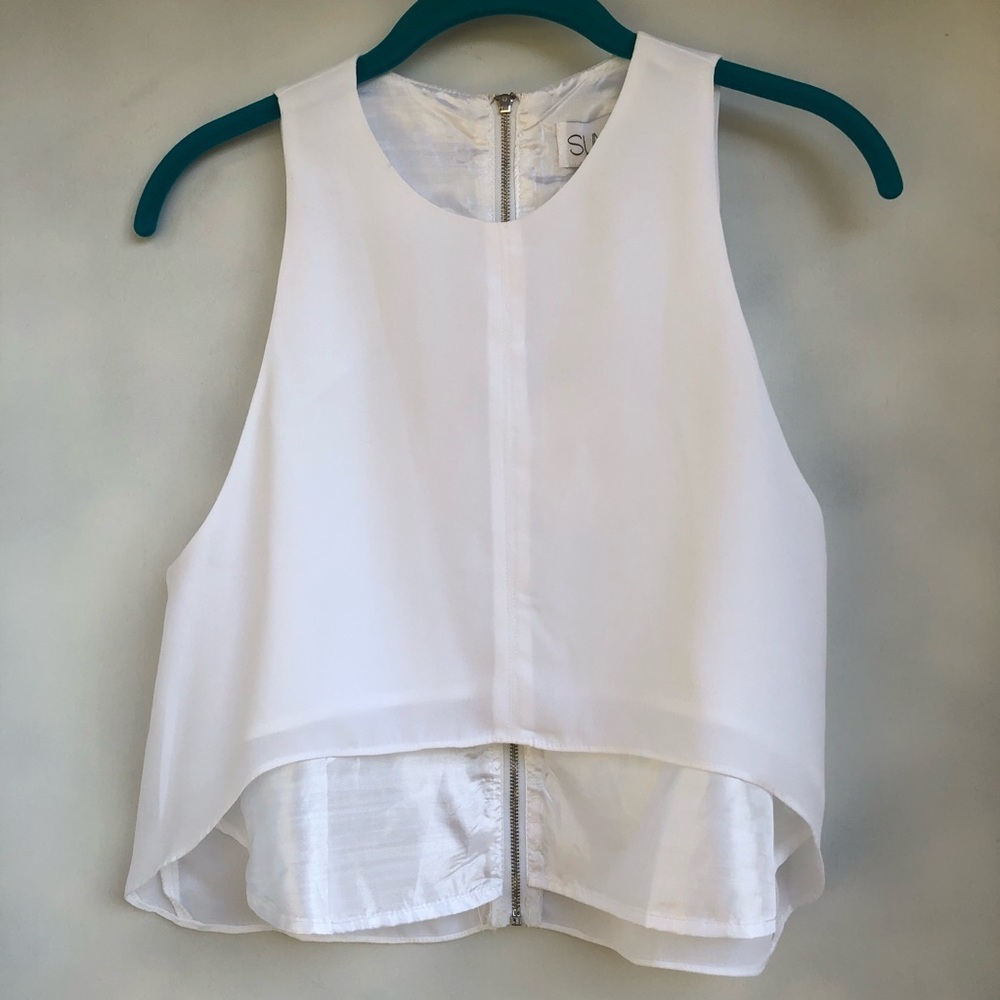 Sundays White Tank Top Lose. Size 8